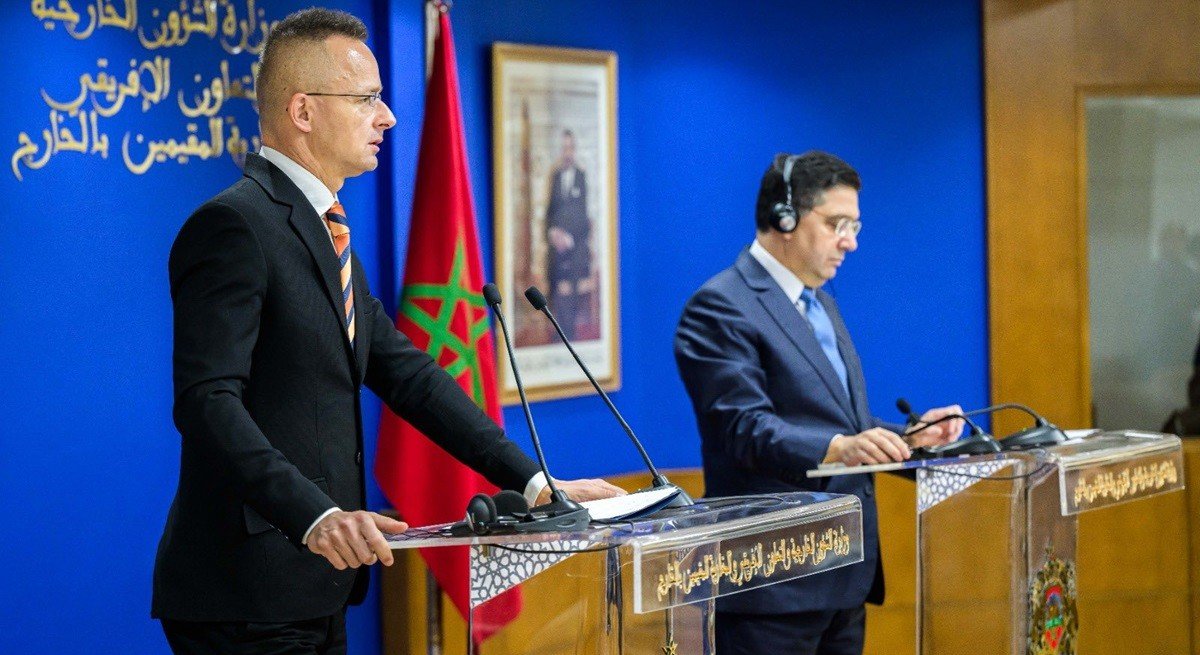 هنغاريا تدعم مخطط الحكم الذاتي باعتباره “الأساس الأكثر مصداقية”