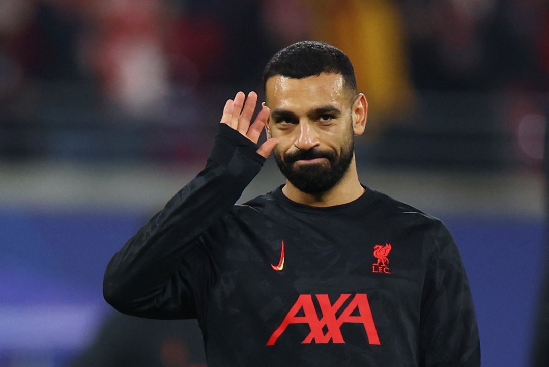 محمد صلاح يفتح النار على إدارة ليفربول: “أقرب للرحيل من البقاء”