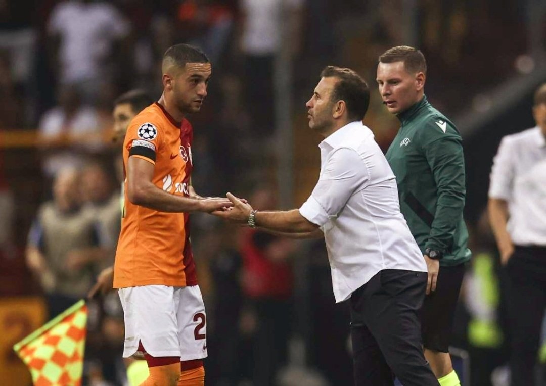 حكيم زياش بين الاستمرار والتألق: مدرب غلطة سراي يحسم الجدل