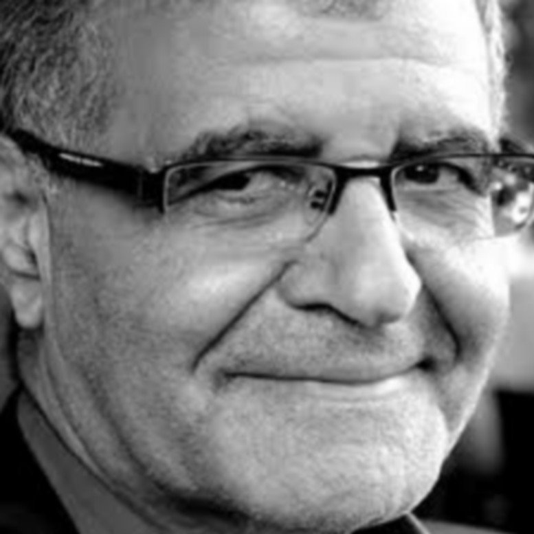 وفاة الشاعر المغربي محمد عنيبة الحمري عن عمر  78 سنة