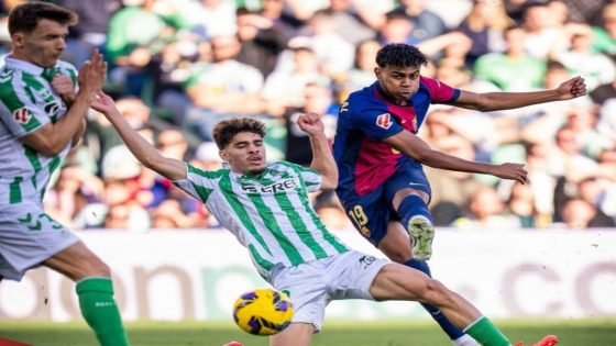 تعثر برشلونة أمام ريال بيتيس: تعادل مثير يحافظ على الصدارة مؤقتًا