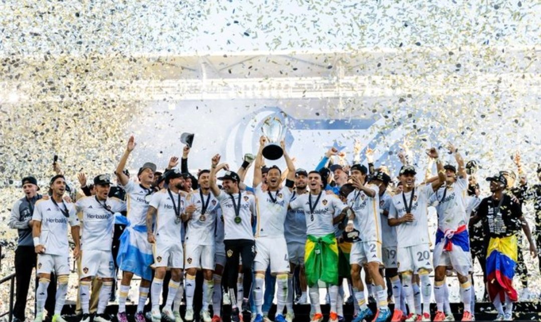 لوس أنجليس غالاكسي يتوج بلقب الدوري الأمريكي للمرة السادسة في تاريخه