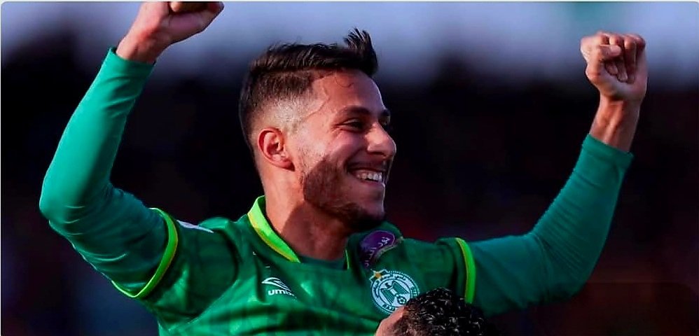 الجزائري يسري بوزوق يودع الرجاء الرياضي بعد فسخ العقد الرسمي”