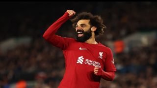 محمد صلاح يتوج بجائزة أفضل لاعب في إنجلترا لعام 2024