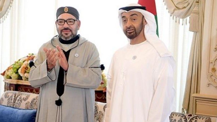 رئيس الإمارات العربية المتحدة يهنئ الملك على نجاح العملية الجراحية التي أجراها