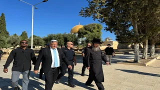 وسط تعزيزات أمنية..وزير الأمن القومي الإســــــ رائيلي بن غفير يقتحم المسجد الأقصى المبارك