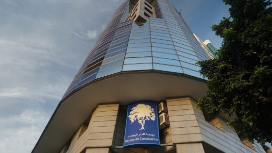 بورصة الدار البيضاء تستهل تداولاتها على وقع الانخفاض