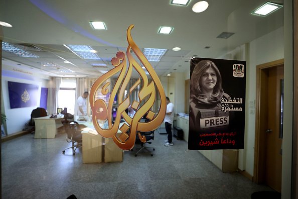 بعد إســــــ ــرائيل..السلطة الفلسطينية توقف بث قناة الجزيرة و تجمد أعمال مكتبها