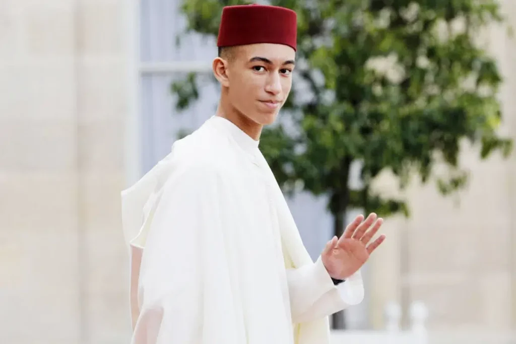 سفيرة المغرب لدى فرنسا : ولي العهد الأمير مولاي الحسن يتقن اللغة الأمازيغية