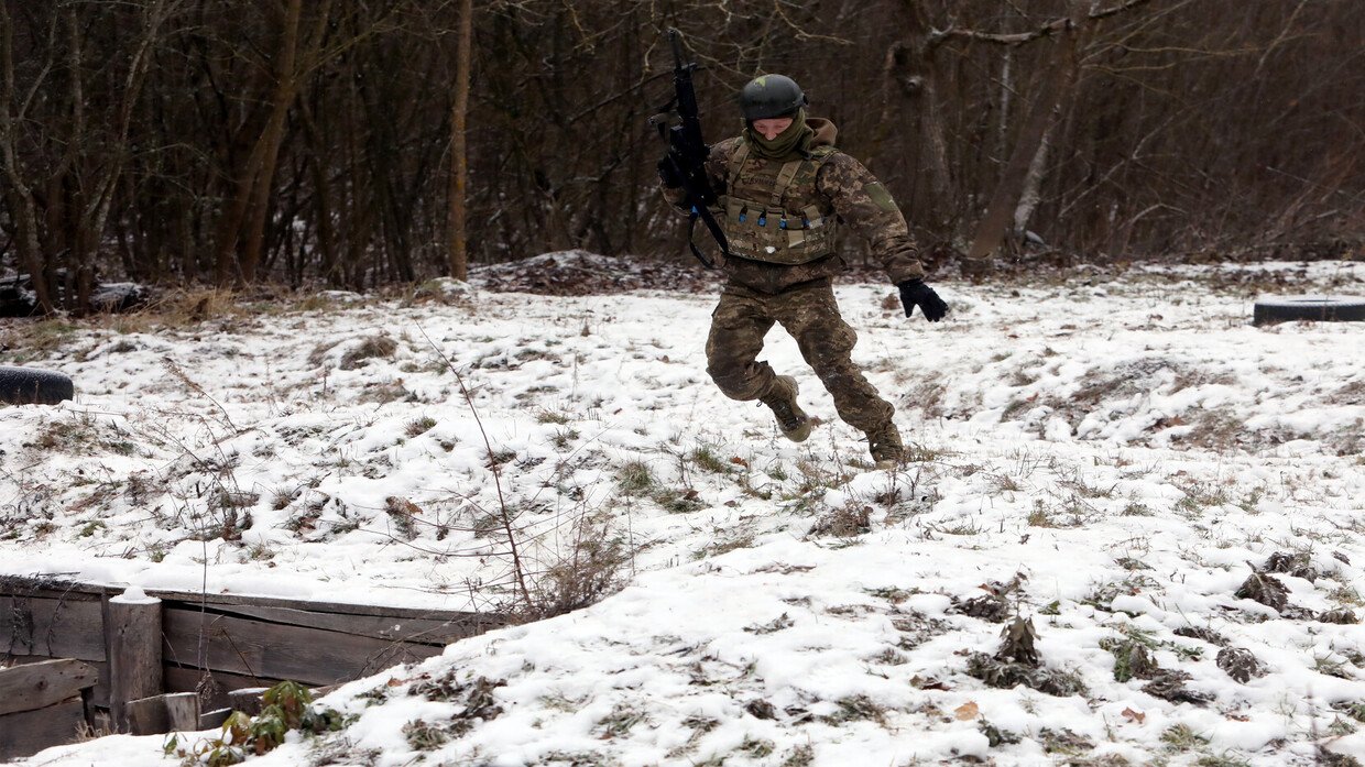 باريس تؤكد فرار 55 عسكريا أوكرانيّا من التدريب في فرنسا