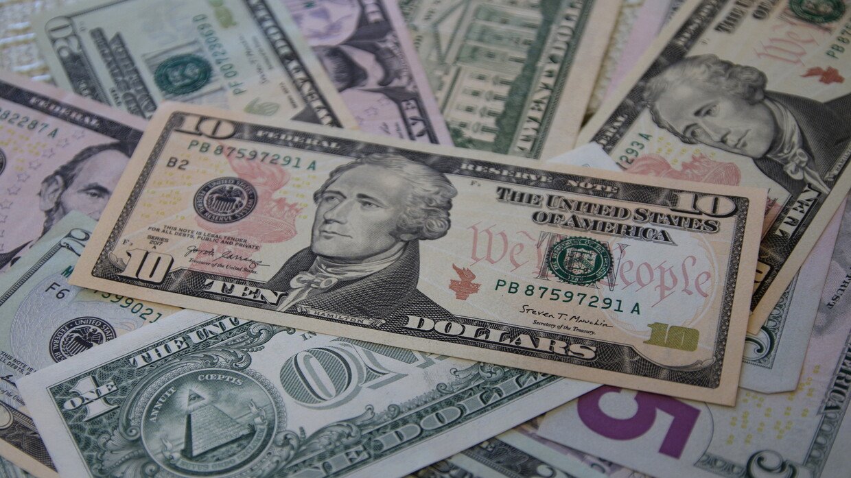 خسائر فادحة لأثرياء العالم..108 مليارات دولار تتبخر في الأسواق العالمية