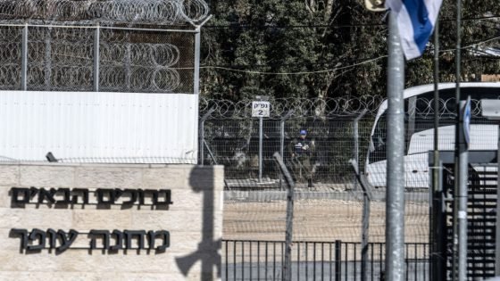 إسرائيل توقف عملية الإفراج عن الأسرى الفلسطينيين “حتى إشعار آخر”