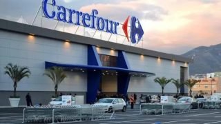 كارفور ينشر خريطة المغرب مبتورة من صحراءه ورفعت مكانه ” خرقة البوليساريو”