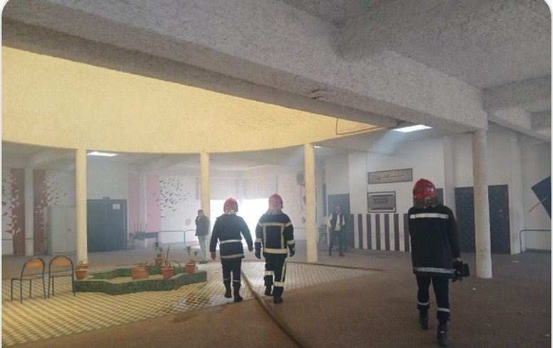 حريق في كلية الآداب ببنمسيك يثير الذعر دون تسجيل خسائر بشرية