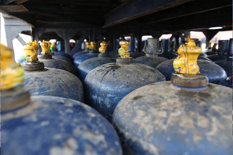 الحكومة تُنهي الجدل بشأن الزيادة الثانية في “البوطا”