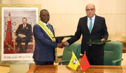 توقيع مذكرة تفاهم بين مجلس المستشارين وبرلمان السيماك