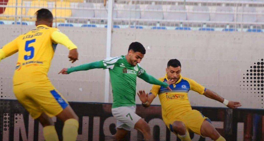 نهضة الزمامرة يضرب بقوة ويصعد لوصافة البطولة بفوز ثلاثي على الدفاع الجديدي