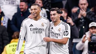 ريال مدريد يقسو على لاس بالماس ويعتلي صدارة الليغا