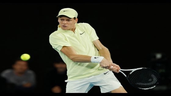 يانيك سينر يواصل التألق ويبلغ نصف نهائي أستراليا المفتوحة بسهولة