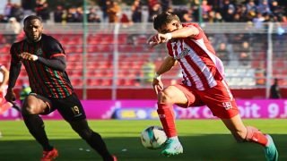 التعادل يفرض نفسه بين النادي المكناسي والجيش الملكي في مباراة مؤجلة من الجولة 17