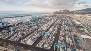 موانئ أندلسية تتوحد لمواجهة تهديد ميناء طنجة المتوسط