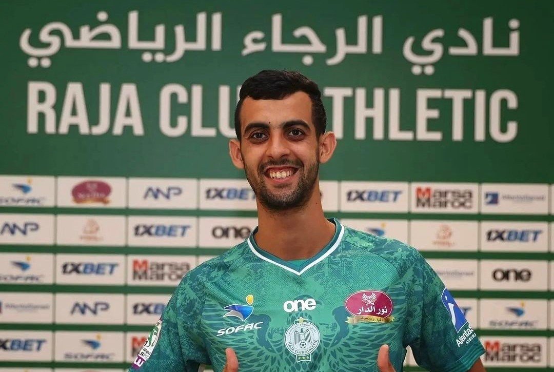يوسف بلعمري يضغط على إدارة الرجاء للرحيل بعد تلقيه عروضًا احترافية خارجية