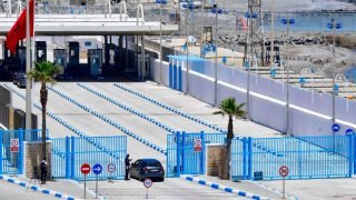 صراع داخلي إسباني بسبب شروط المغرب لإعادة فتح معبري سبتة و مليلية