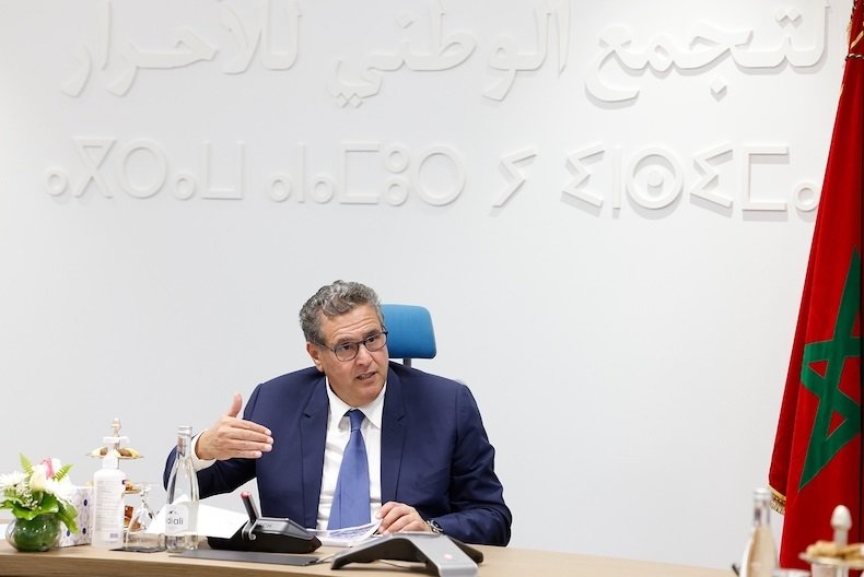 خلافات قوية بين الأحزاب الحكومية: عزيز أخنوش في اختبار صعب