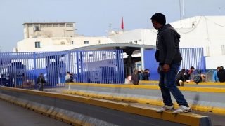 لماذا يفرض المغرب قيودًا على دخول البضائع إلى مليلية عبر بني أنصار؟