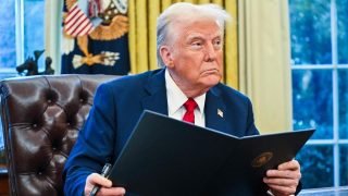 دونالد ترامب يؤكد عزمه فرض رسوم جمركية على المنتجات الأوروبية