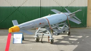 عاجل…وصول شحنة من القنابل الأميركية الثقيلة إلى إسـرائيل