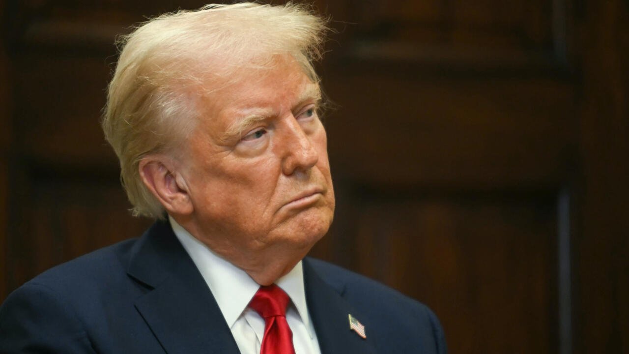 الرئيس الأمريكي يعبر عن أمله في بوتين للتوصل إلى إتفاق بشأن أوكرانيا