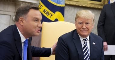 تفاصيل غير متوقعة عن لقاء الرئيسين الأمريكي و البولندي