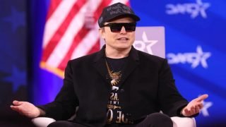 بسبب تحالفه مع ترمب .. مطالب كندية بسحب جنسية إيلون ماسك