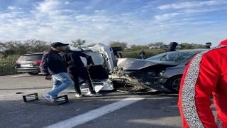 بالصور : حادثة سير خطيرة للجمهور العسكري في الطريق السيار الرابط بين الرباط و قنيطرة