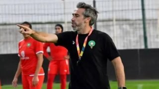 مدرب المنتخب المغربي النسوي في مأزق قضائي بسبب قضية “القبلة المونديالية”