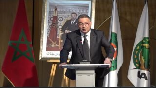 فوزي لقجع يدعو إلى تطوير التحكيم وتقبل النقد البناء