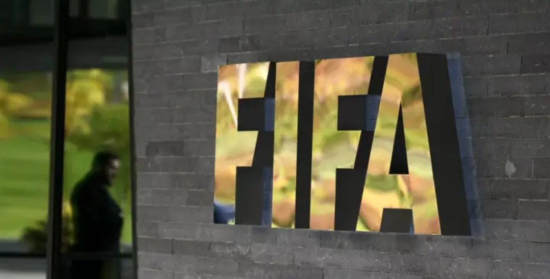 “الفيفا تطلق منصة رقمية لتغيير الجنسية الرياضية”