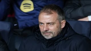 مدرب برشلونة هانز فليك يدافع عن تقنية الفيديو وسط جدل تحكيمي في إسبانيا