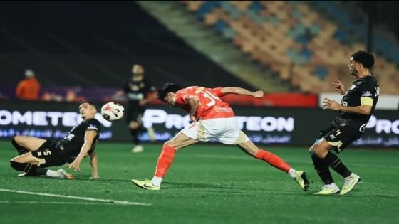البصمة المغربية تزين ديربي الأهلي والزمالك الذي انتهى بالتعادل الإيجابي بأهداف بنشرقي و بنتايك