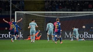 تعادل مثير بين أتليتيكو مدريد وبرشلونة في ذهاب نصف نهائي كأس ملك إسبانيا