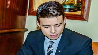 وفاة سفيان البحري صاحب صفحة تحمل إسم الملك محمد السادس