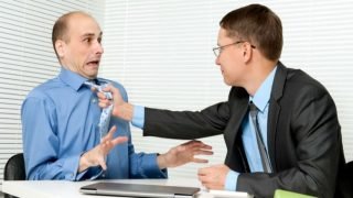 تناسل الإعتداء على الموظفين العموميين.. ظاهرة تستدعي التدخل العاجل