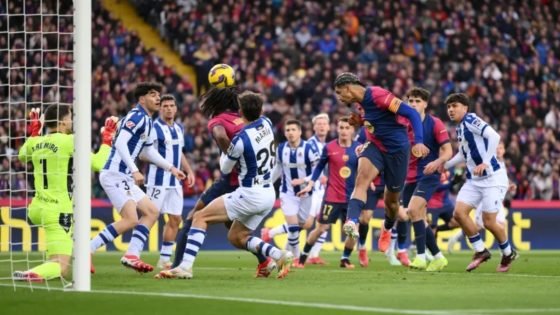 برشلونة يواصل الهيمنة على الليغا بفوز مريح على ريال سوسيداد