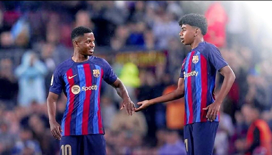 برشلونة يعتمد نظامًا غذائيًا خاصًا لدعم لاعبيه المسلمين في رمضان