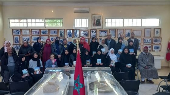 فضاء الذاكرة التاريخية بمكناس يحتضن مائدة مستدبرة تحت شعار”دور المرأة المغربية في ملحمة الاستقلال والتنمية”