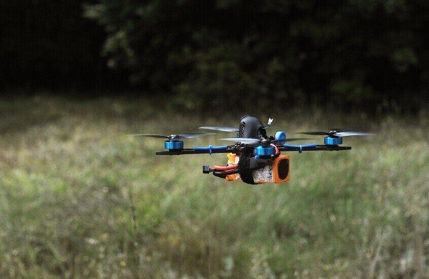 روسيا تبتكر منظومة لإطفاء حرائق المدن باستخدام الطائرات المسيرة