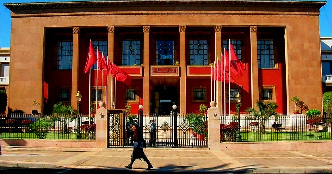 البرلمان المغربي بين التمثيل الرمزي وشبكات الهيمنة: أزمة ثقة في زمن التدجين السياسي