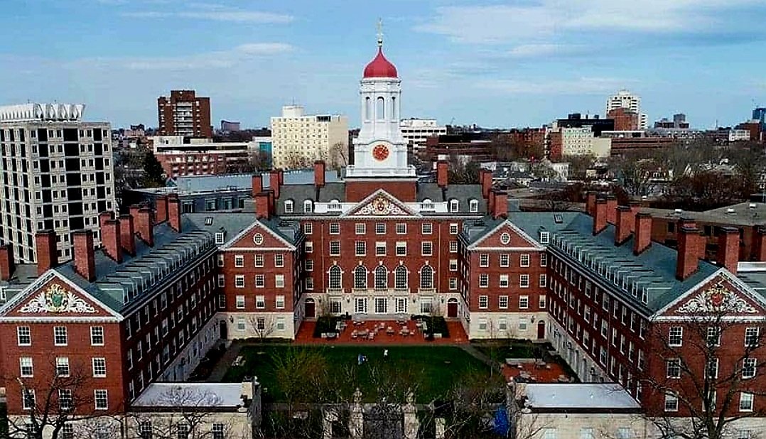 جامعة هارفارد ترفع دعوى قضائية ضد إدارة ترامب بسبب تجميد التمويل الفيدرالي