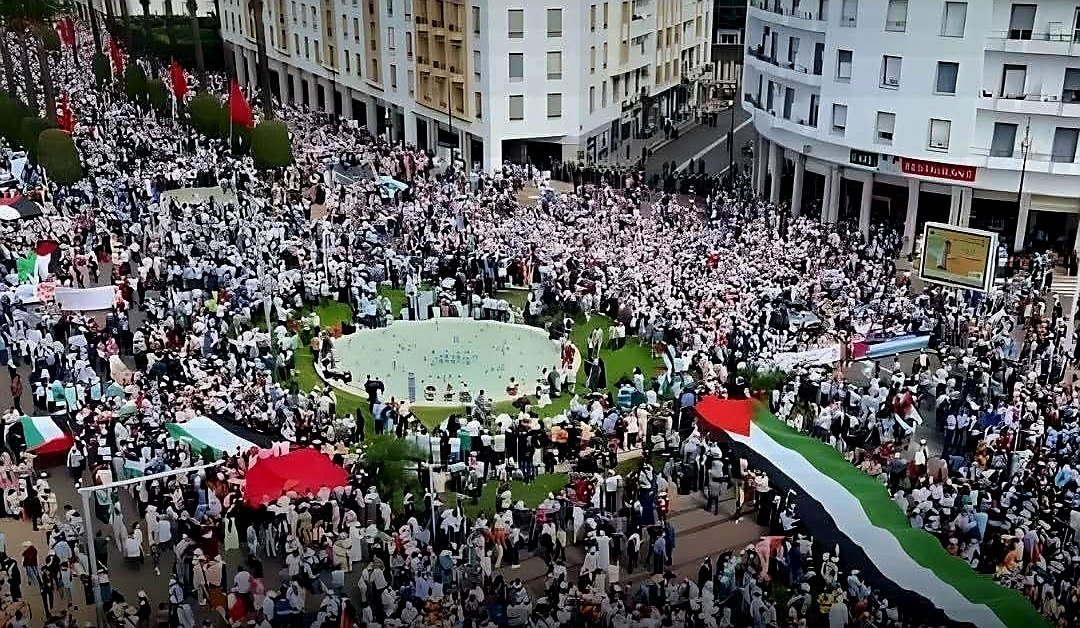 قضية فلسطين والتطبيع: الشارع المغربي بين دعم المقاومة وأولوية الصحراء المغربية